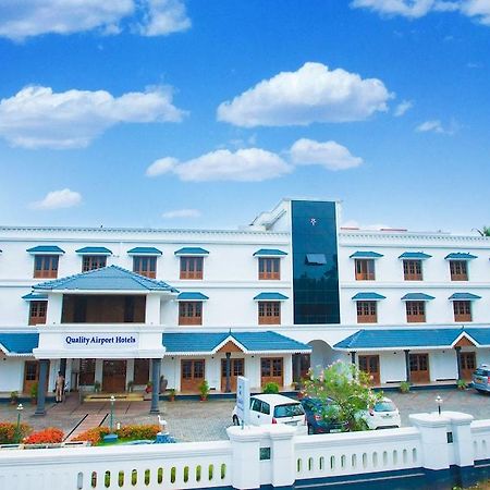Quality Airport Hotels Недумбассері Екстер'єр фото