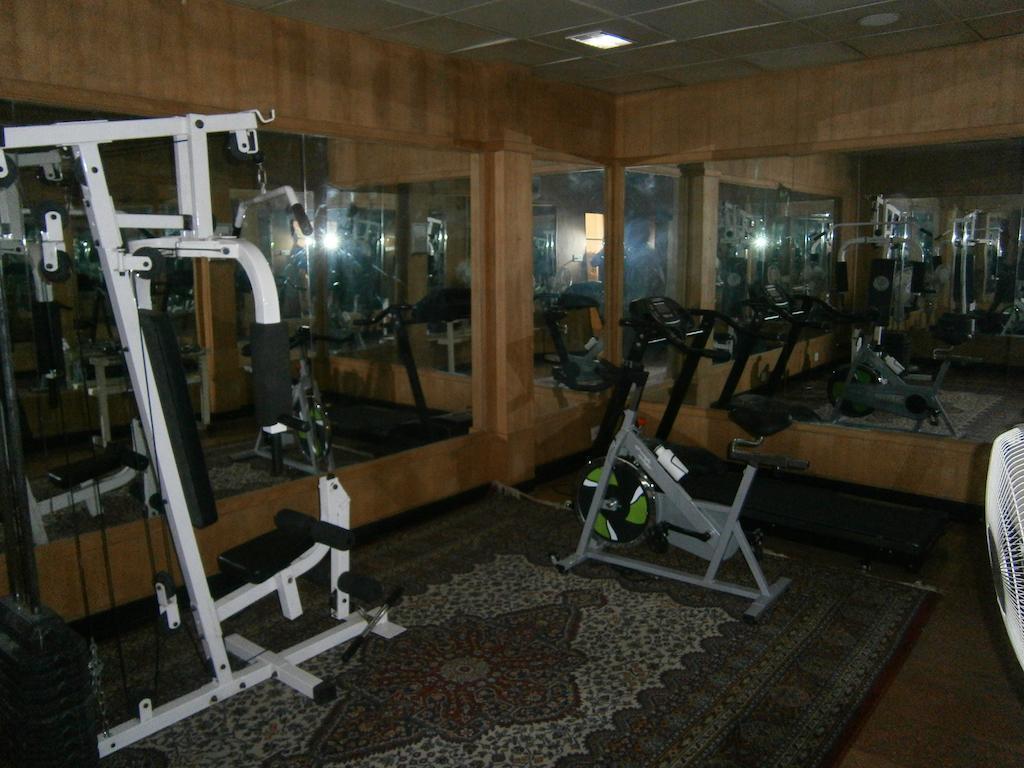 Quality Airport Hotels Недумбассері Екстер'єр фото
