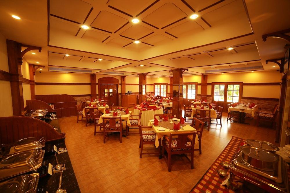 Quality Airport Hotels Недумбассері Екстер'єр фото
