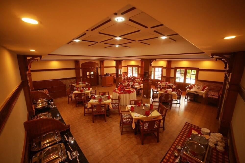 Quality Airport Hotels Недумбассері Екстер'єр фото