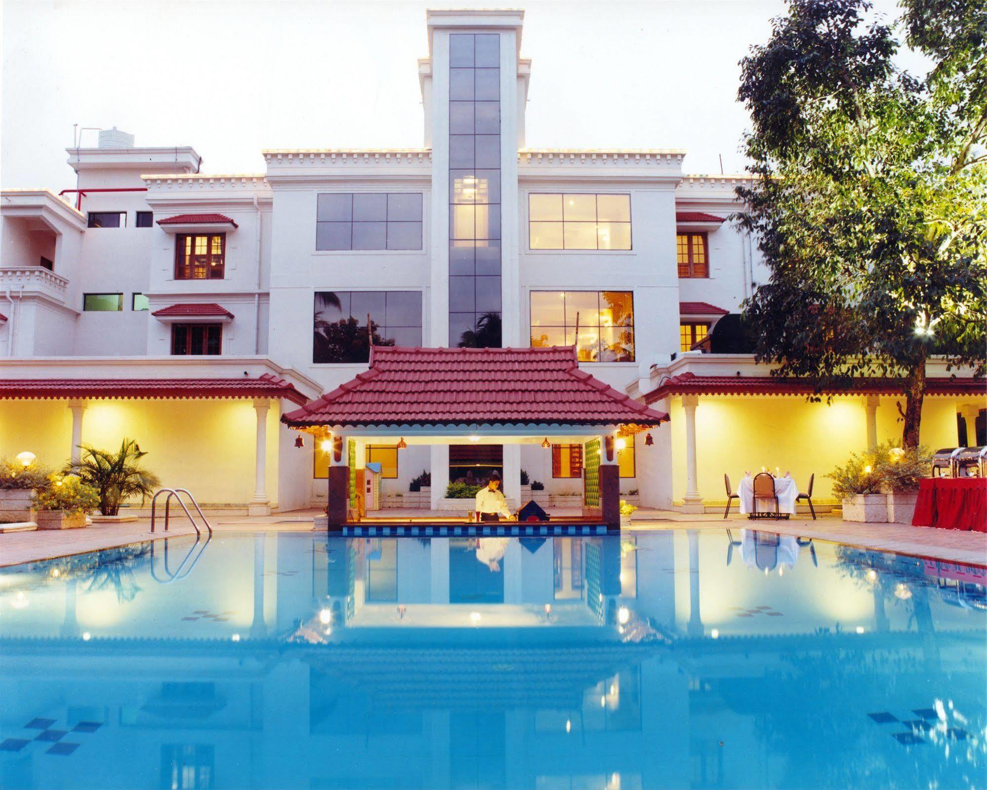 Quality Airport Hotels Недумбассері Екстер'єр фото
