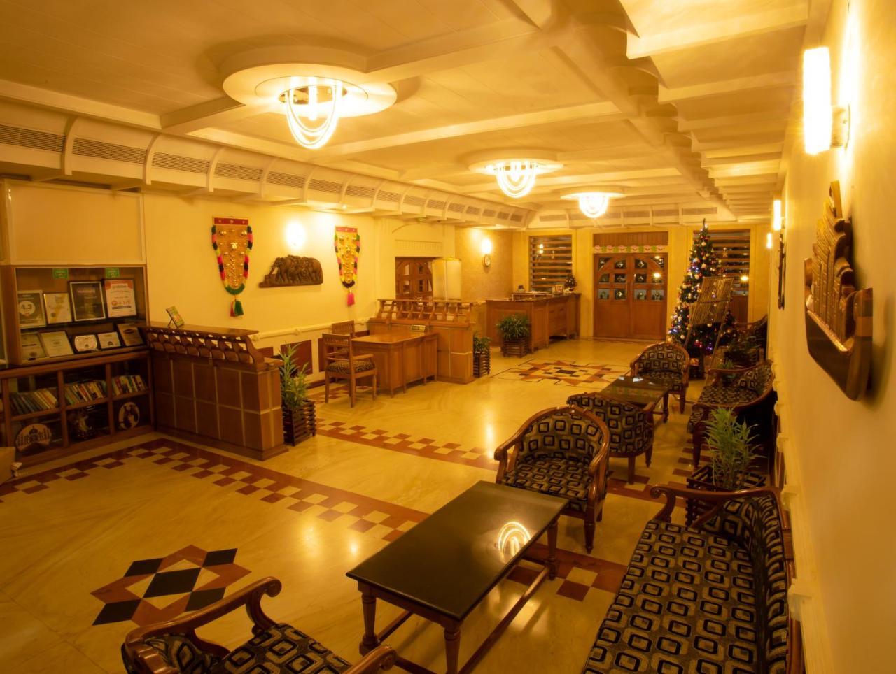 Quality Airport Hotels Недумбассері Екстер'єр фото