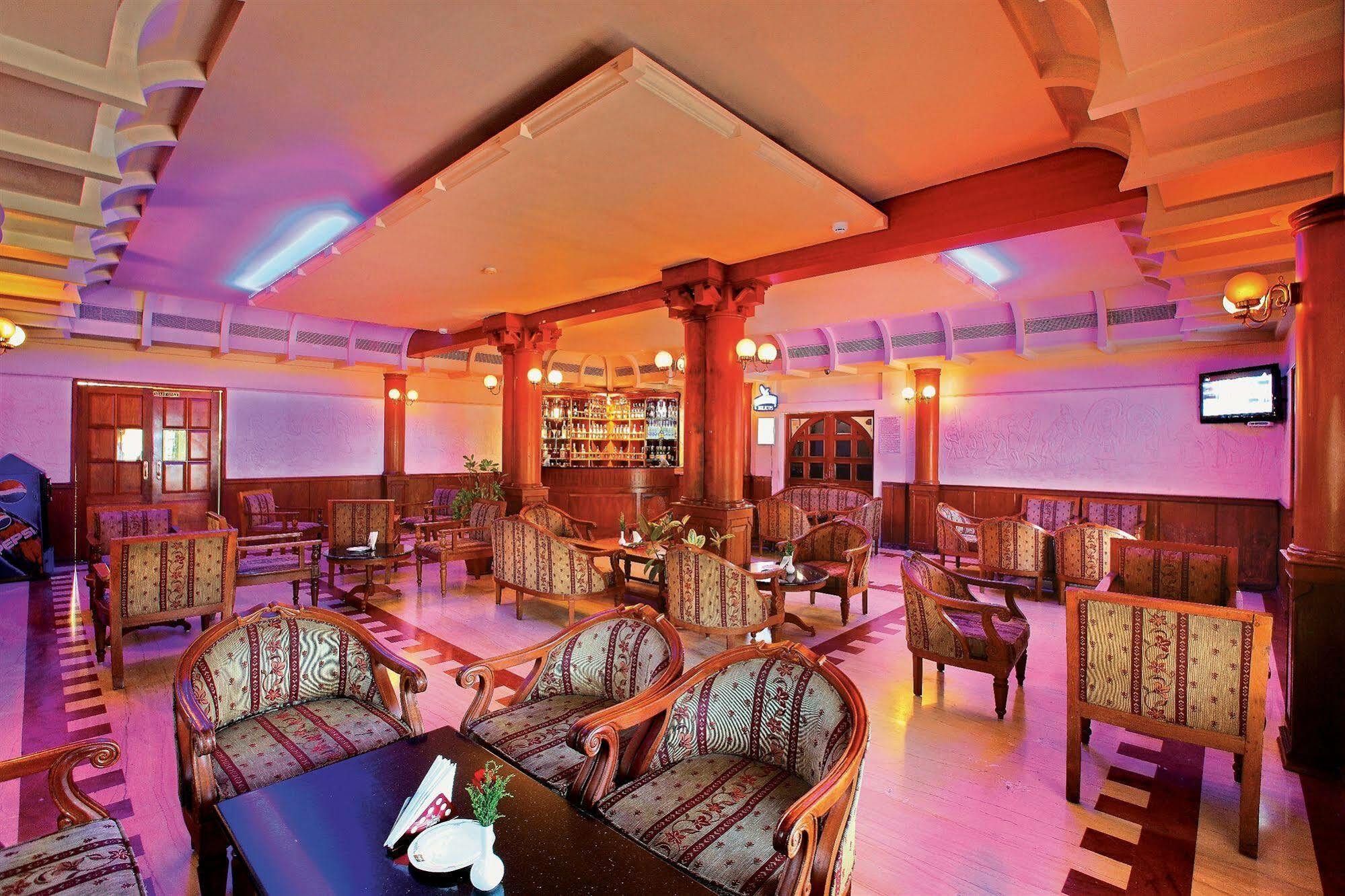 Quality Airport Hotels Недумбассері Екстер'єр фото